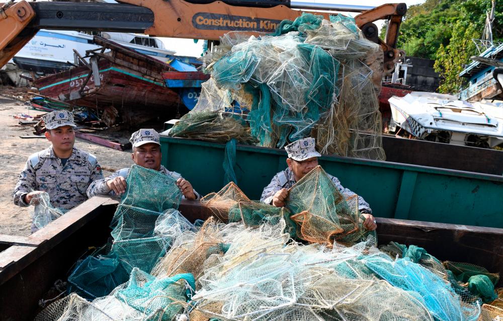 Penang MMEA disposes of six seized fishing boats, equipment worth RM192,000 Penang MMEA disposes of six seized fishing boats, equipment worth RM192,000
