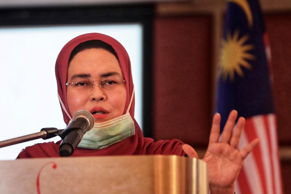 Pengembara, kontak rapat sedang kuarantin buat ujian pengesahan Covid-19 untuk pelepasan pada Isnin