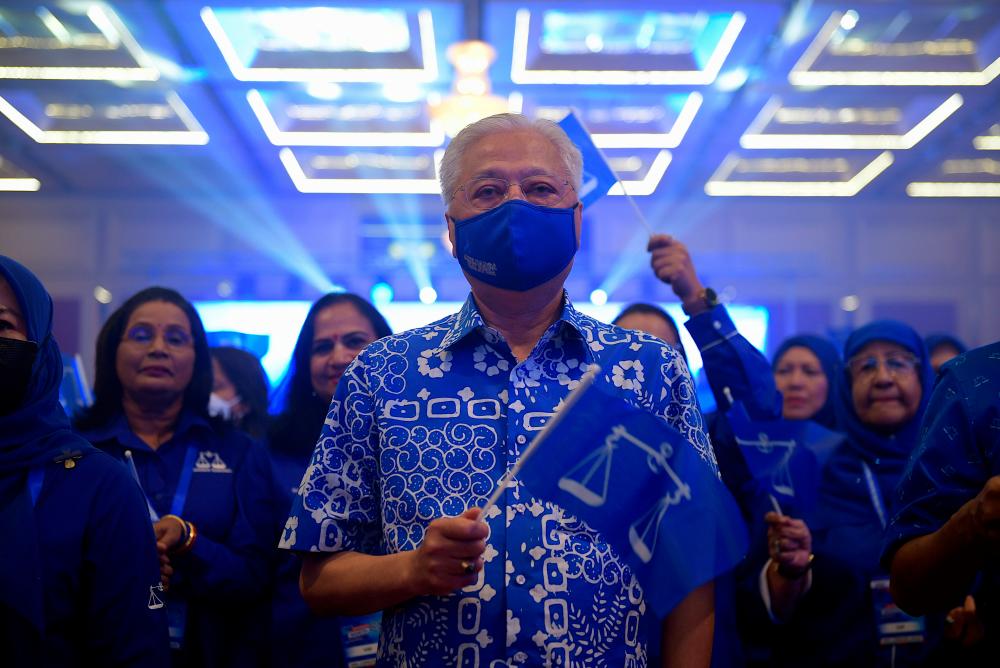 Pertumbuhan ekonomi M’sia adalah terbaik di Asia Tenggara, bukti kerajaan tidak gagal: PM Pertumbuhan ekonomi M’sia adalah terbaik di Asia Tenggara, bukti kerajaan tidak gagal: PM