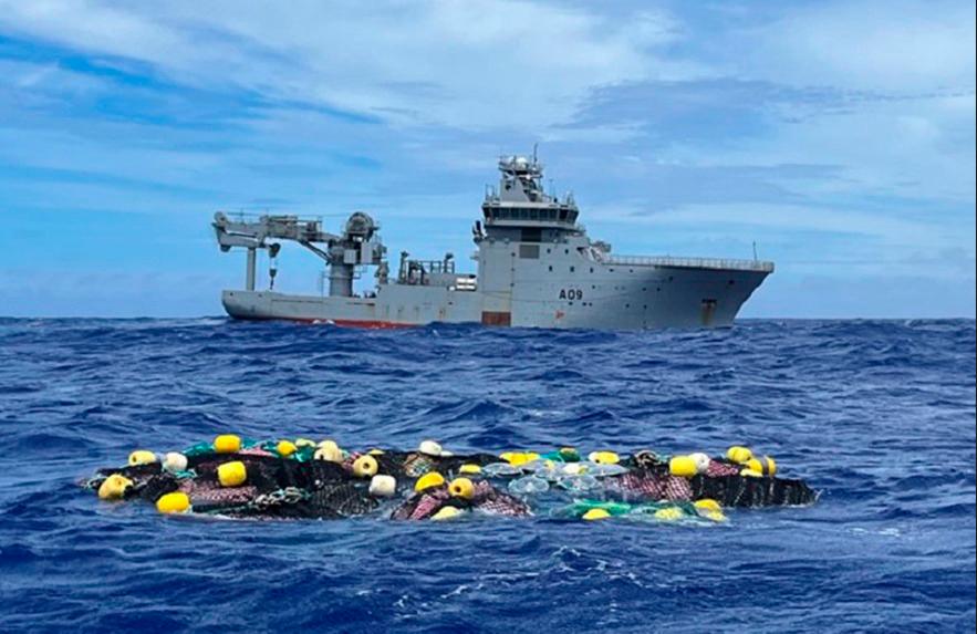 Pihak berkuasa New Zealand temukan 3 tan kokain terapung di laut