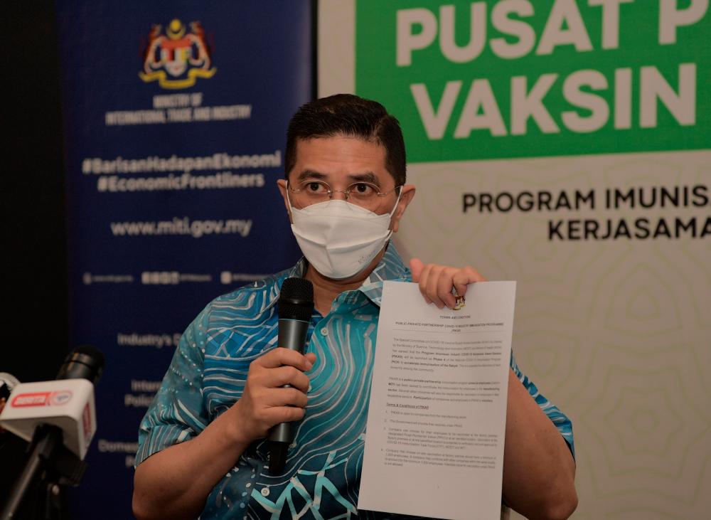 Plantation Ministry to launch immunisation drive in oil palm sector Plantation Ministry to launch immunisation drive in oil palm sector