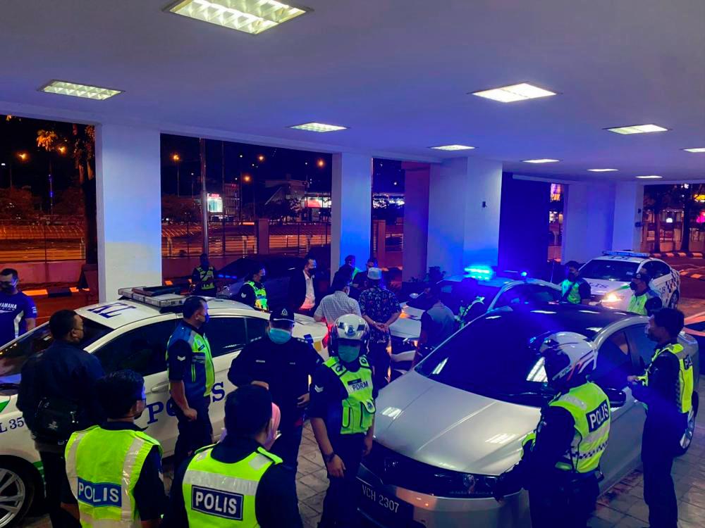 Police bust 14-member gang involved in organised crime, robberies and extortion in Kedah