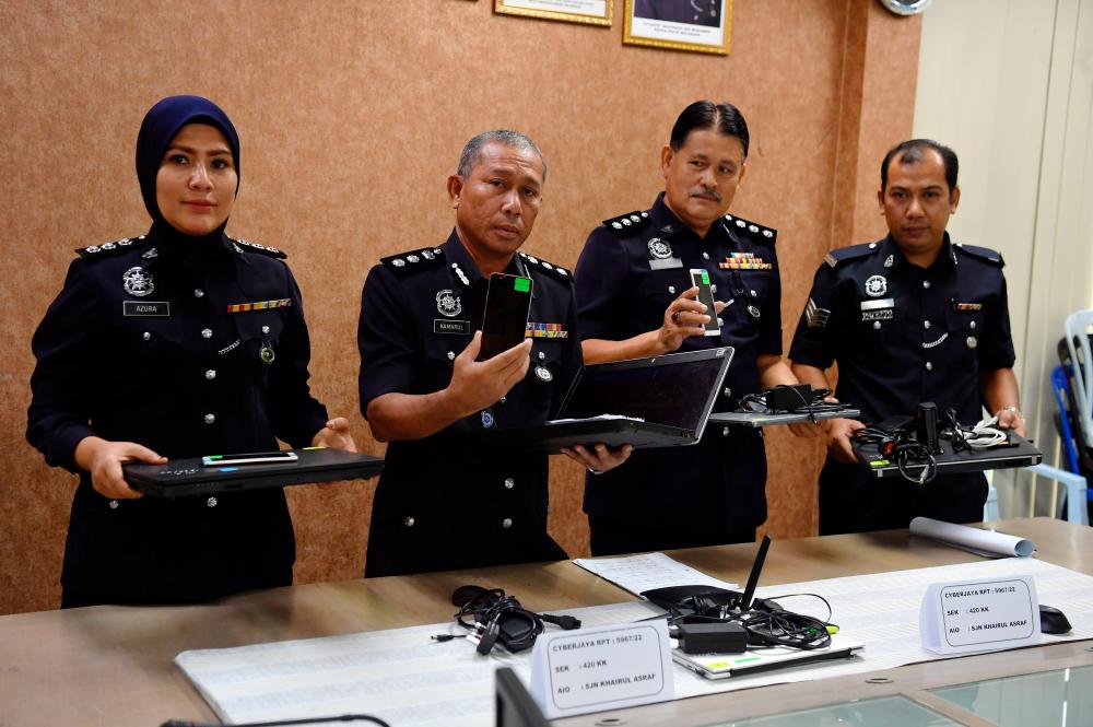 Police bust job fraud sydnicate in Cyberjaya