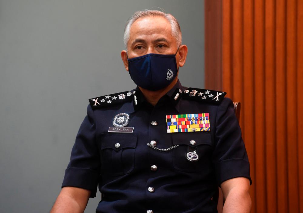 Police to summon Fahmi Reza next week over poster of Perak MB on Facebook, Twitter