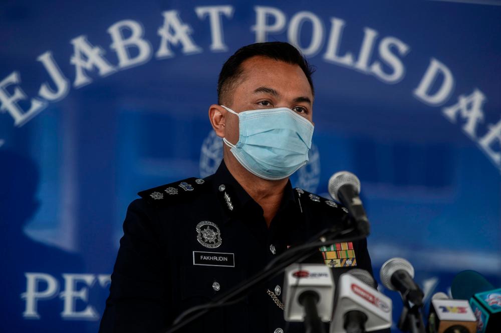 Polis nafi mohon sumbangan bantu penyediaan makanan harian PKPD Kota Damansara