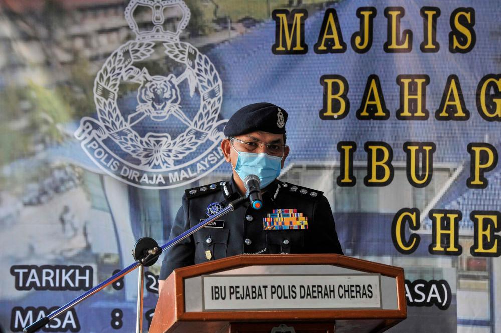 Polis nafi rusuhan di Salak Selatan tindakan robohkan tokong Polis nafi rusuhan di Salak Selatan tindakan robohkan tokong