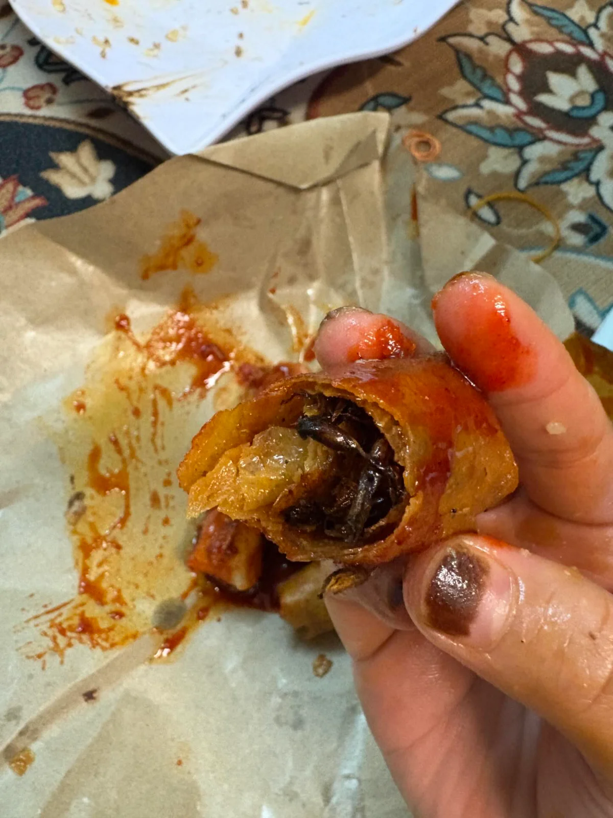 Popiah Woman calls out burnt popiah at KL Ramadan Bazaar