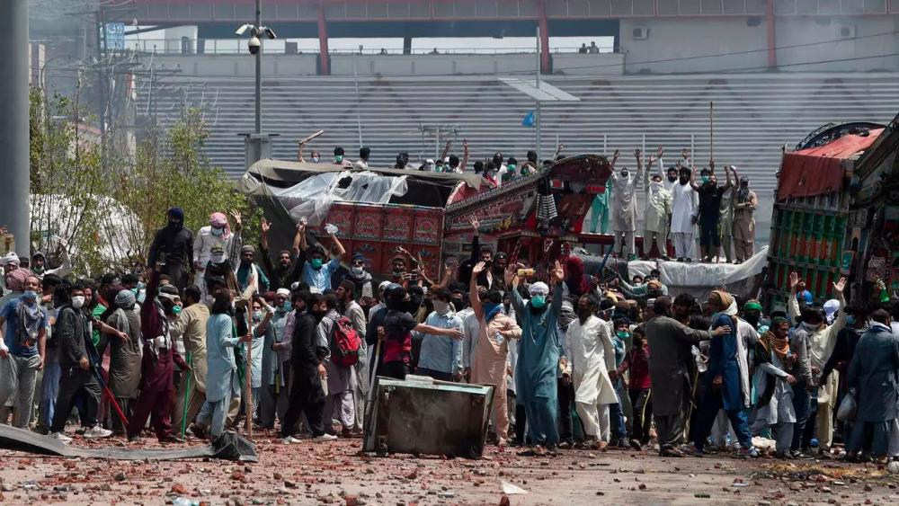 Radical Pakistan party releases 11 police hostages after anti-France protests Radical Pakistan party releases 11 police hostages after anti-France protests