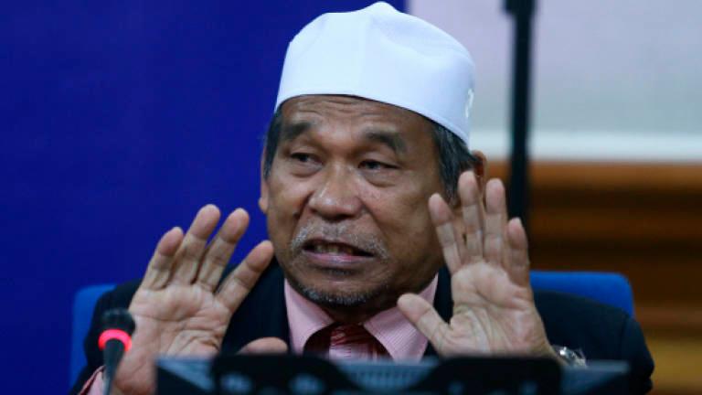 Raja Bomoh denies ritual to hold back floodwaters was heretical Raja Bomoh denies ritual to hold back floodwaters was heretical
