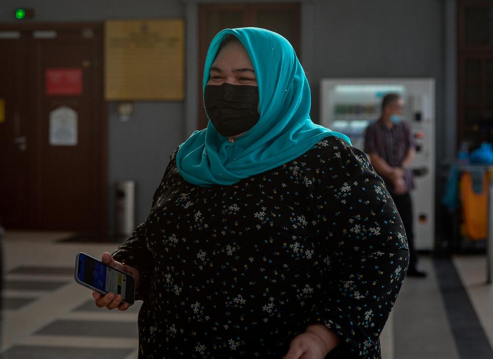 Rakaman video Siti Bainun layan saksi didakwa seperti 'hamba abdi' ditayang di mahkamah