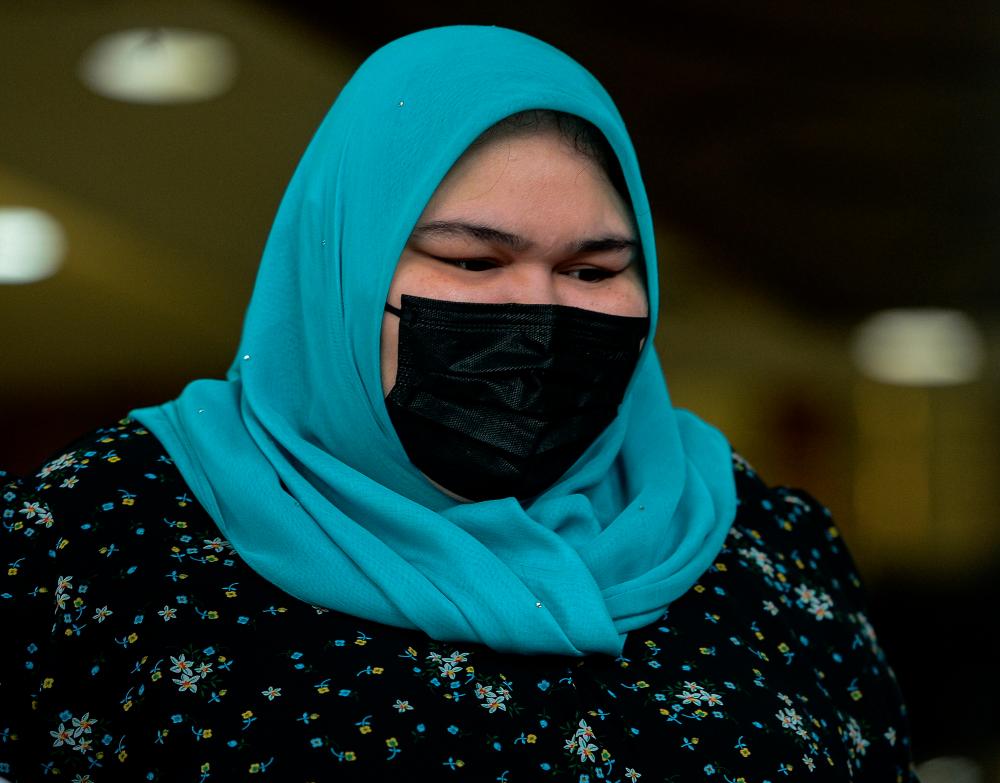 Rakan baik Siti Bainun rakam video Bella untuk beri kepada Syed Azmi