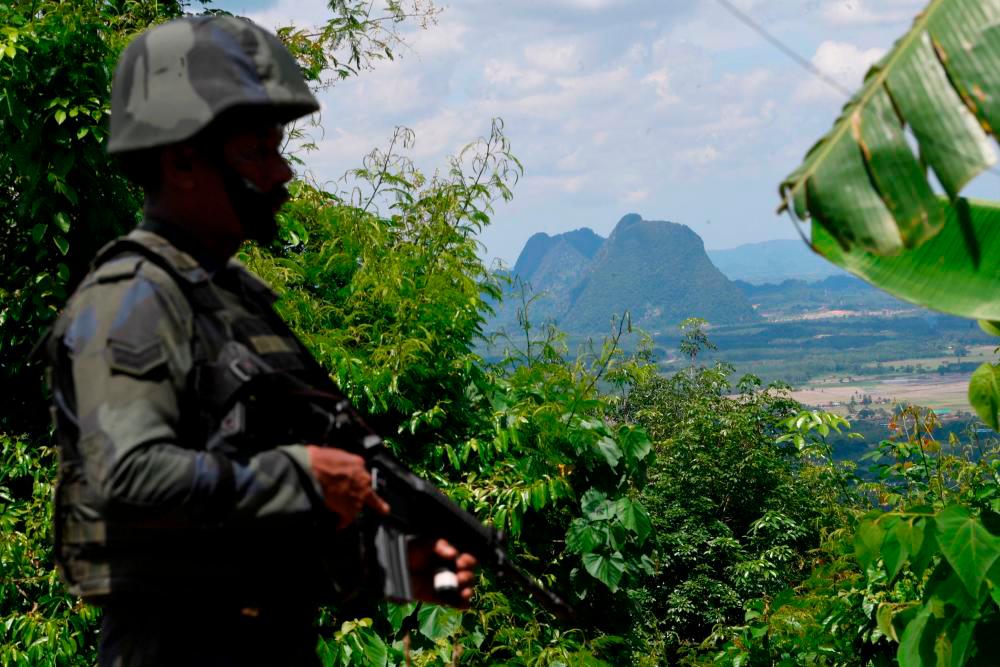 Report: International syndicates recruit locals to distribute drugs