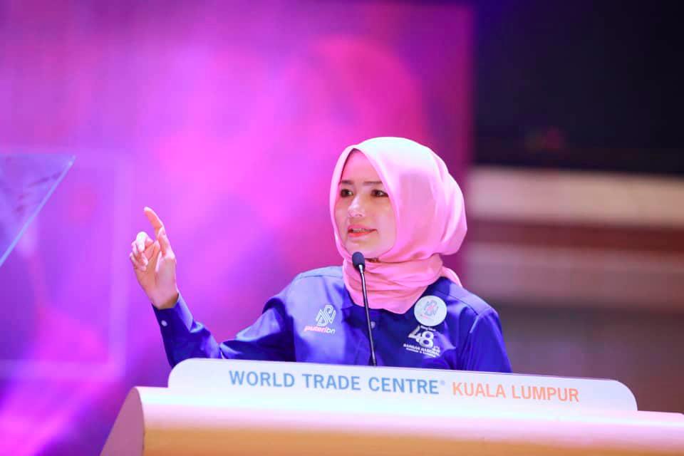 Report: Puteri Umno chief calls for BN to drop sexist candidates Report: Puteri Umno chief calls for BN to drop sexist candidates