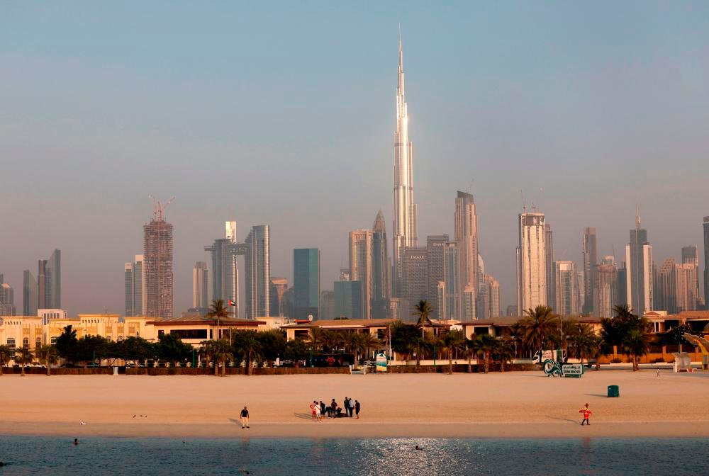 Ribuan sertai perarakan grand Dubai sempena Tahun Baharu Cina