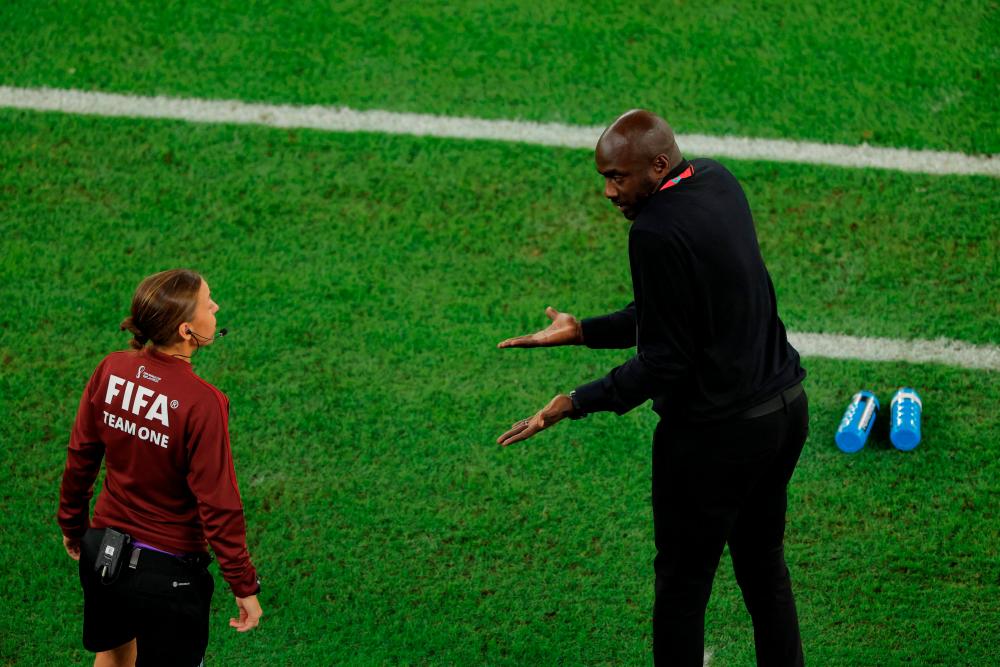 Ronaldo’s milestone goal was gift from referee, says Ghana coach