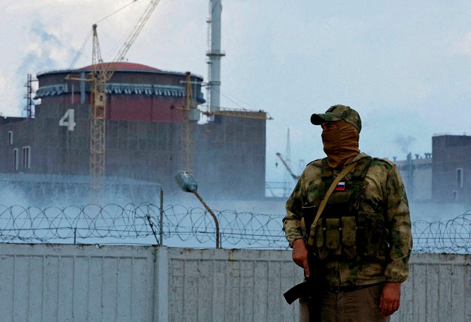 Russia detains Zaporizhzhia nuclear plant director: Ukraine agency Russia detains Zaporizhzhia nuclear plant director: Ukraine agency