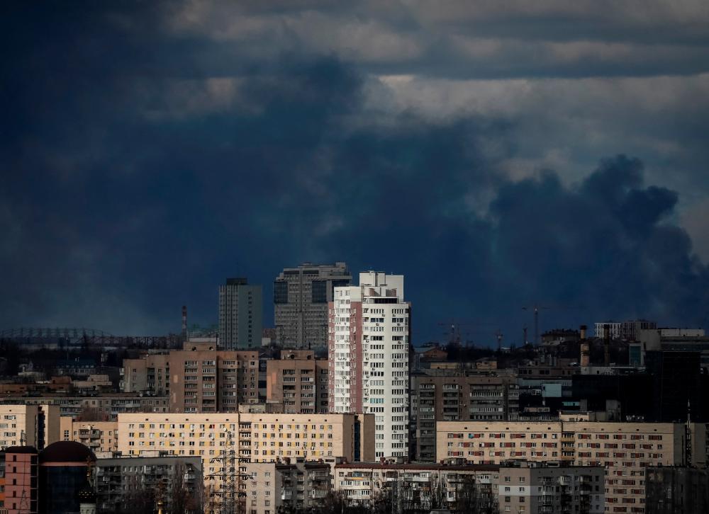 Russia takes control of all administrative buildings in Ukrainian city