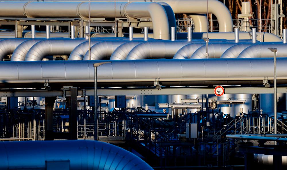 Russia warns West of US$300 a barrel oil, cuts to EU gas supply