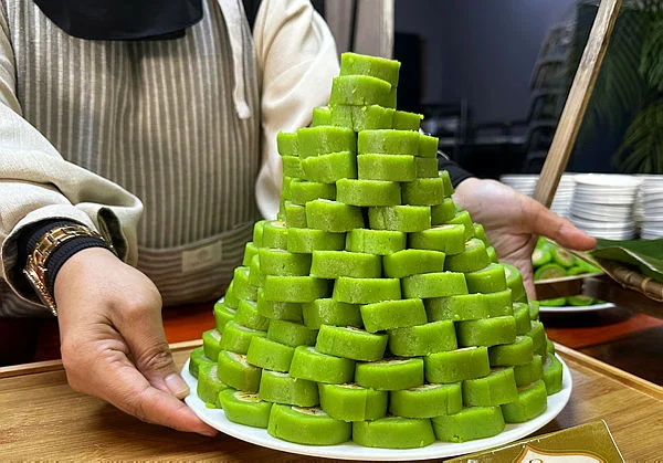 Es Pisang Ijo becomes Ramadan favourite in Sabah