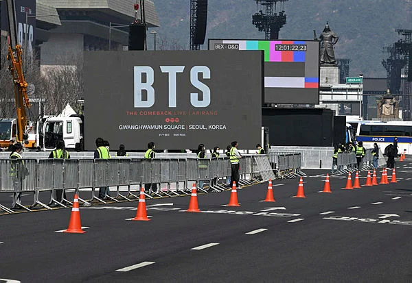 SKOREA-ENTERTAINMENT-MUSIC-BTS BTS fans take over central Seoul for K-pop kings' comeback