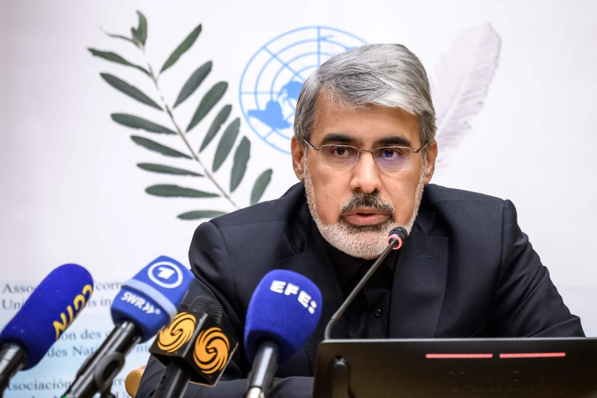 US ambassador calls US attack on Iran during talks 'stupid' US ambassador calls US attack on Iran during talks 'stupid'
