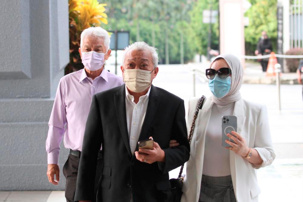 Saksi: Cadangan Felcra labur RM50 juta tidak dimaklum kepada CEO kerana wujug ‘perang dingin’ Saksi: Cadangan Felcra labur RM50 juta tidak dimaklum kepada CEO kerana wujug ‘perang dingin’