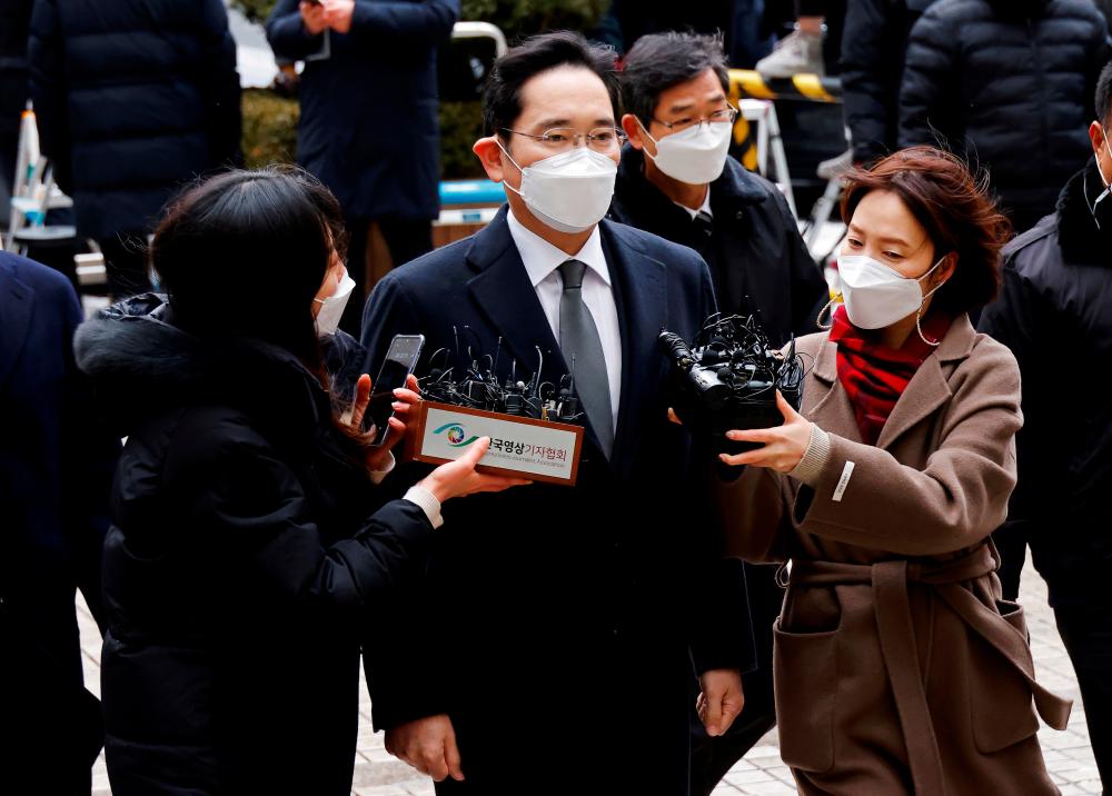 Samsung leader Lee set to stand trial for alleged unlawful use of sedative Samsung leader Lee set to stand trial for alleged unlawful use of sedative