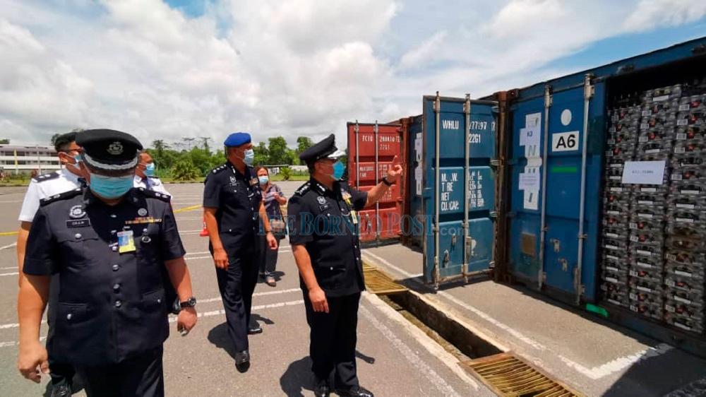 Sarawak Region 5 Marine Police score stateâs biggest contraband seizure (Updated) Sarawak Region 5 Marine Police score stateâs biggest contraband seizure (Updated)