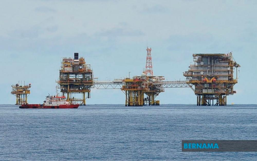 Sarawak govt urged to intervene over Petronasâ move to give contract to non-Sarawakian firm Sarawak govt urged to intervene over Petronasâ move to give contract to non-Sarawakian firm