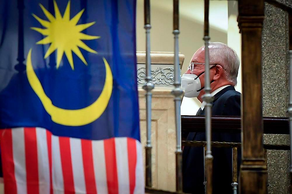Saya syor Jho Low didakwa tapi Najib minta saya tinggalkan kediamannya - Saksi Saya syor Jho Low didakwa tapi Najib minta saya tinggalkan kediamannya - Saksi
