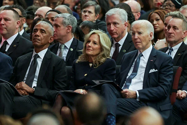 Secret_Service_agent_guarding_Jill_Biden_accidentally_shoots_himself Secret Service agent guarding Jill Biden accidentally shoots himself