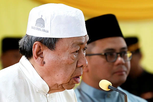 Selangor_Sultan_warns_against_Aidilfitri_date_speculation Selangor Sultan warns against Aidilfitri date speculation