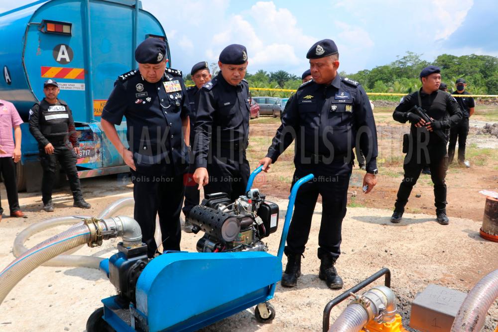 Seludup diesel: Polis tahan 19 lelaki termasuk lapan pendatang tanpa izin