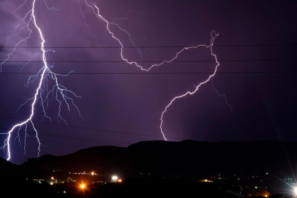 Severe storm leaves thousands of South Australians without power