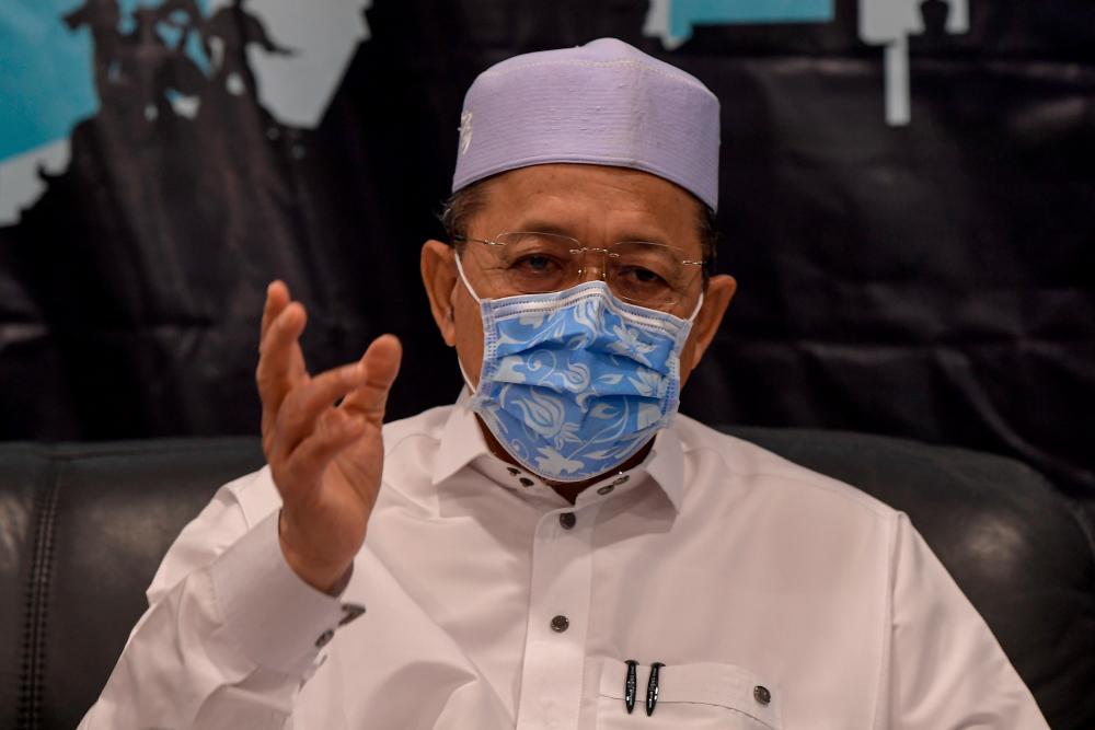 Shahidan minta pihak tidak berkaitan henti campur tangan, politikkan isu Sungai Baru Shahidan minta pihak tidak berkaitan henti campur tangan, politikkan isu Sungai Baru