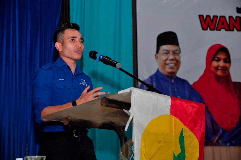 Shahril Hamdan letak jawatan sebagai ketua penerangan Umno Shahril Hamdan letak jawatan sebagai ketua penerangan Umno