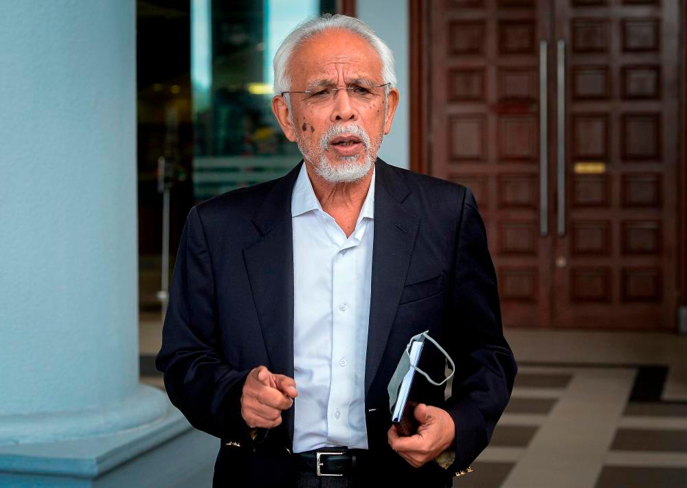 Shahrir tidak isytihar pendapatan lebih RM1 juta pada 2013 hingga 2018: Pegawai LHDN Shahrir tidak isytihar pendapatan lebih RM1 juta pada 2013 hingga 2018: Pegawai LHDN