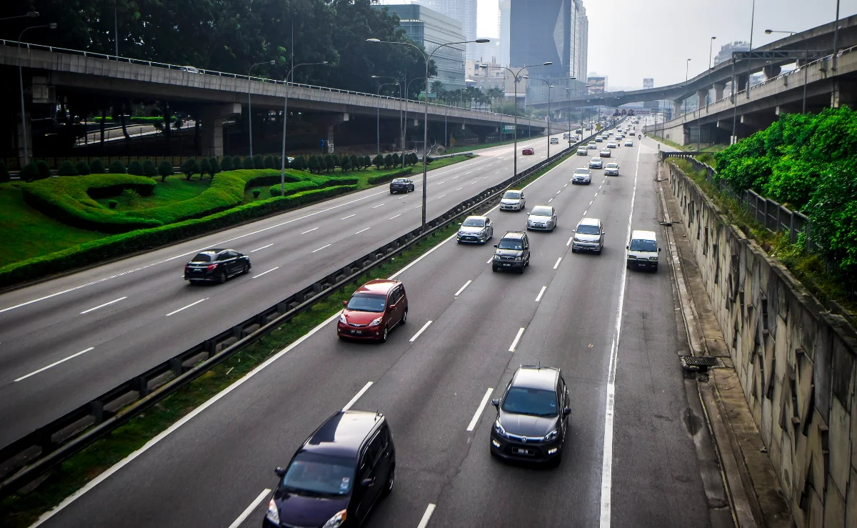 Smooth traffic flow on major highways to Klang Valley