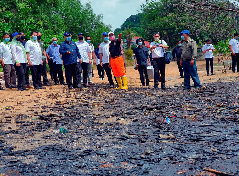 Source of pollution in waters of Tanjung Tuan classified as âoil spill driftâ Source of pollution in waters of Tanjung Tuan classified as âoil spill driftâ