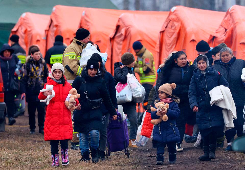 Spain to give Ukrainian refugees monthly aid of US$410
