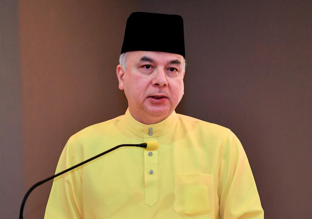 Sultan Nazrin consents to number of mass prayer congregants to follow mosque capacity Sultan Nazrin consents to number of mass prayer congregants to follow mosque capacity