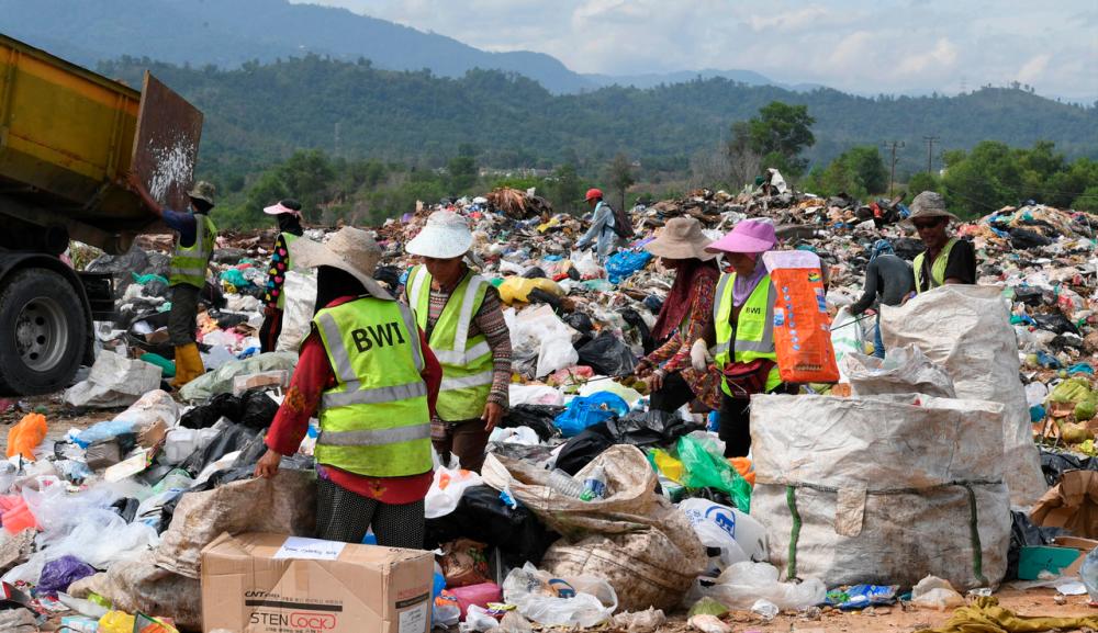 Tapak pelupusan sampah Kayu Madang lubuk rezeki ratusan pengutip sampah