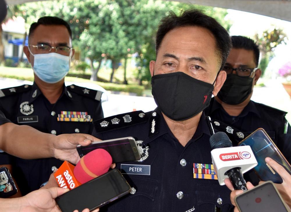 Tawau cops nab two women trying to smuggle syabu in girdle