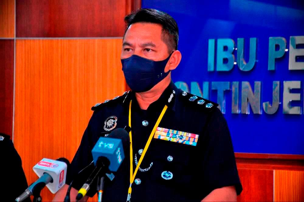 Teen allegedly cheated victims of RM11,000 in bazaar scam Teen allegedly cheated victims of RM11,000 in bazaar scam