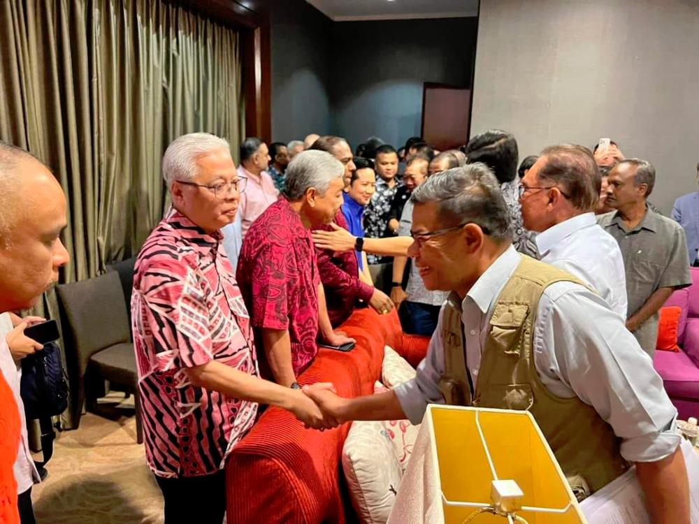 Teka-teki pembentukan kerajaan baharu jadi tumpuan di media social
