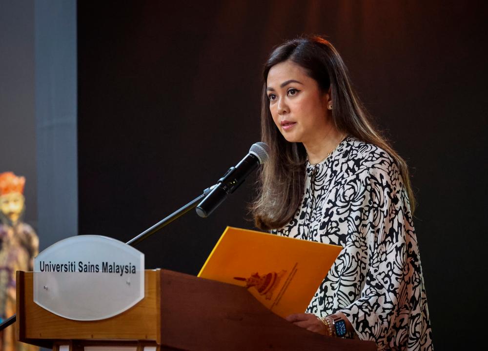 Tengku Permaisuri Norashikin graces opening of USM Stray Cats Exhibition 2023