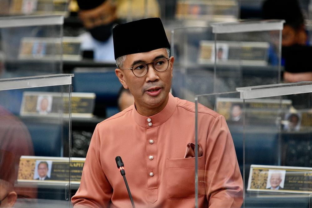 Tengku Zafrul: Govt on track to revive economy through Budget 2022 (Updated)