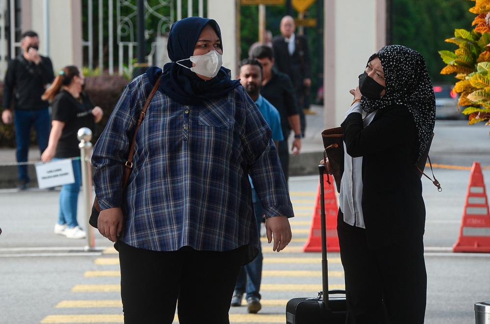 Thermos flask incident never happened, witness tells court