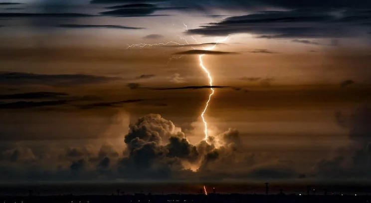 Thunderstorm_warning_issued_for_five_states_until_6_pm
