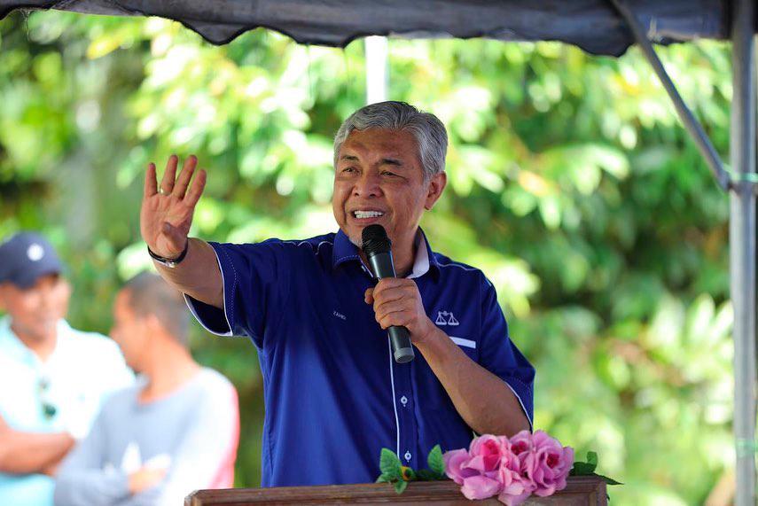 Tiga TPM tetap jadi tawaran BN meskipun tiada dalam manifesto: Zahid Tiga TPM tetap jadi tawaran BN meskipun tiada dalam manifesto: Zahid